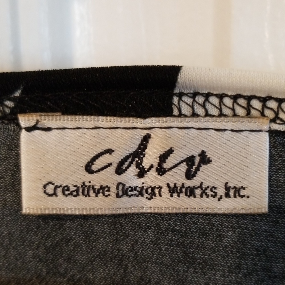 Creative Design Works Blouse - Picture 2 of 7